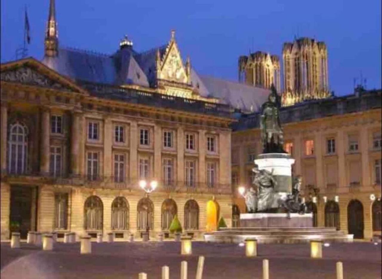 Reims Centre-Ville - 2 Chambres - 6 Personnes Au 1 Er Etage แร็งส์ ภายนอก รูปภาพ